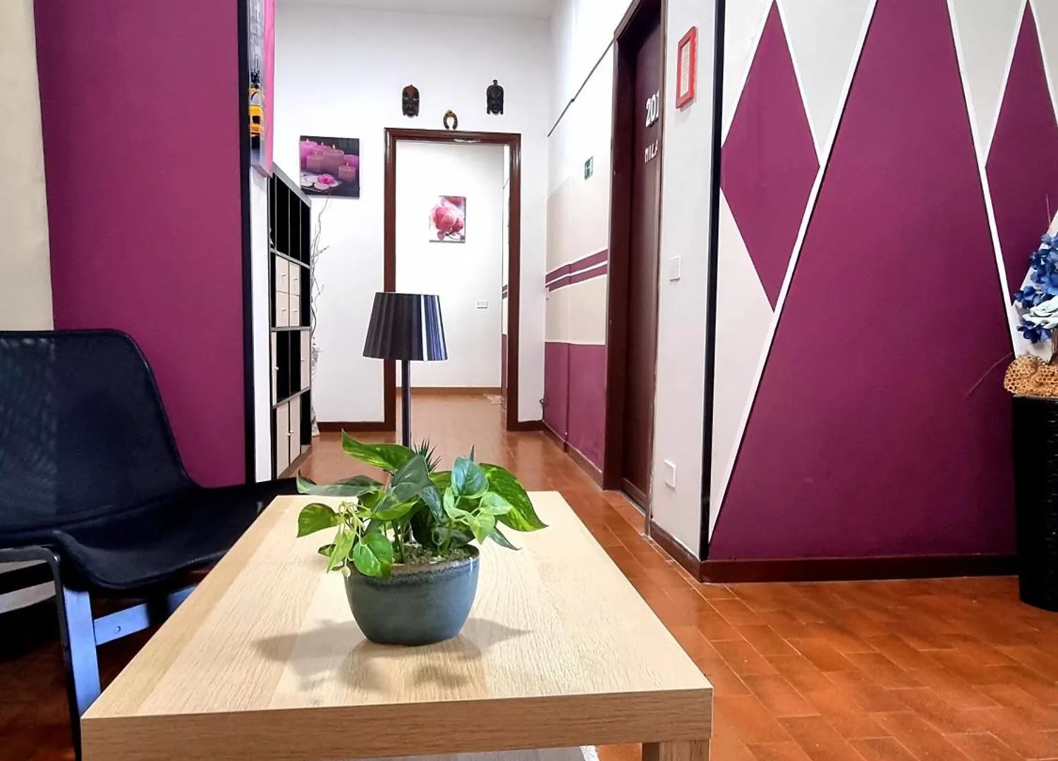 Bed and Breakfast Italo House Opera Bed & Breakfast
