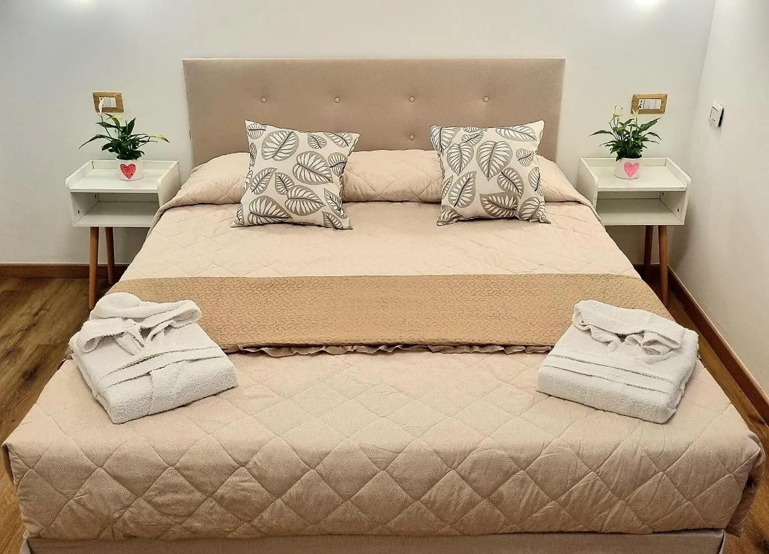 Bed and Breakfast Italo House Opera 0*,  Italien