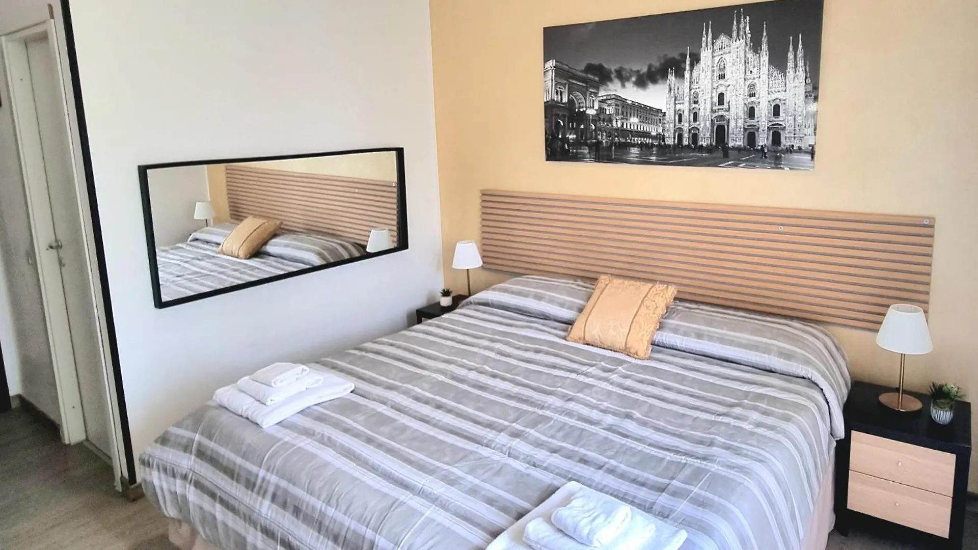 Frühstückspension Bed and Breakfast Italo House Opera Italien